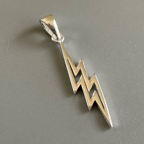 Sterling Silver Edgy Thunderbolt Pendant - Picture 6 of 7